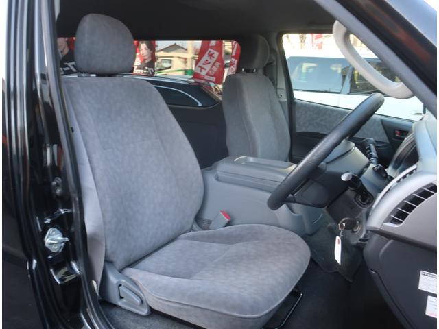 ハイエースワゴン ＧＬ　４型仕様　ナビ　地デジ　バックカメラ　Ｂｌｕｅｔｏｏｔｈ　パワースライドドア　ドライブレコーダー　ＥＴＣ　ＡＣ１００Ｖ　１０人乗り　電動格納ミラー　小窓付き　社外１５インチアルミホイール　Ｗエアコン（19枚目）