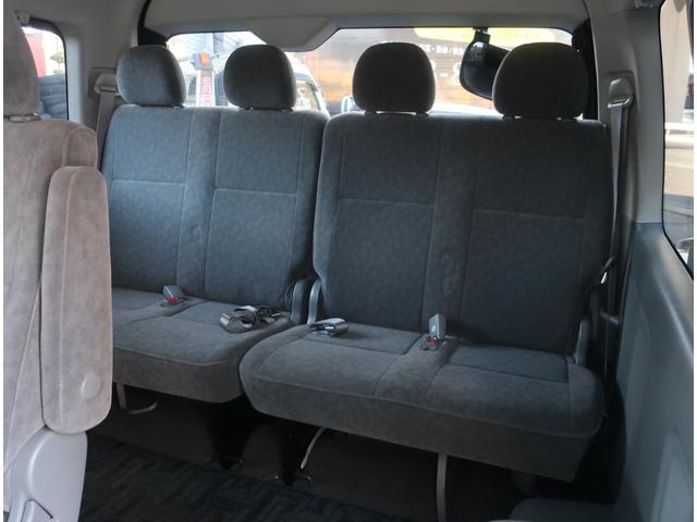 ハイエースワゴン ＧＬ　４型仕様　ナビ　地デジ　バックカメラ　Ｂｌｕｅｔｏｏｔｈ　パワースライドドア　ドライブレコーダー　ＥＴＣ　ＡＣ１００Ｖ　１０人乗り　電動格納ミラー　小窓付き　社外１５インチアルミホイール　Ｗエアコン（24枚目）