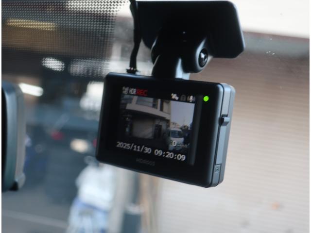 ハイエースワゴン ＧＬ　４型仕様　ナビ　地デジ　バックカメラ　Ｂｌｕｅｔｏｏｔｈ　パワースライドドア　ドライブレコーダー　ＥＴＣ　ＡＣ１００Ｖ　１０人乗り　電動格納ミラー　小窓付き　社外１５インチアルミホイール　Ｗエアコン（31枚目）