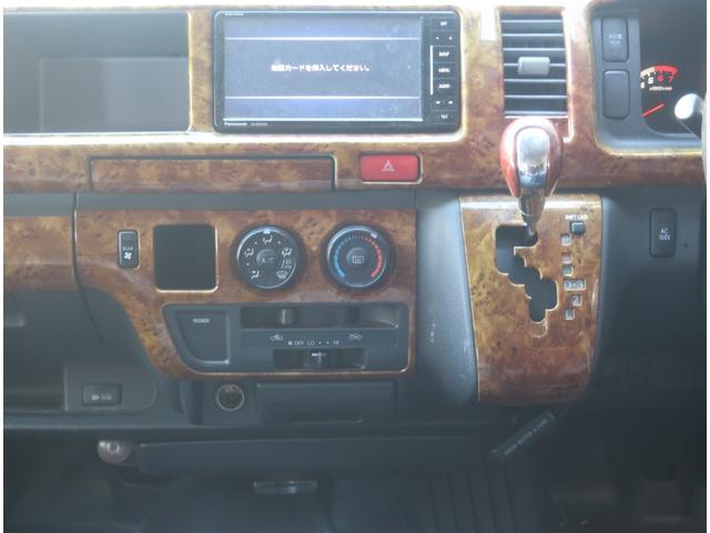 ハイエースワゴン ＧＬ　車中泊仕様　ベットキット　ローダウン　社外１６インチアルミホイール　パワースライドドア　キーレス　ＬＥＤヘッドライト＆フォグランプ　キーレス　ＥＴＣ　小窓付き　電動格納ミラー　黒革調シートカバー（18枚目）