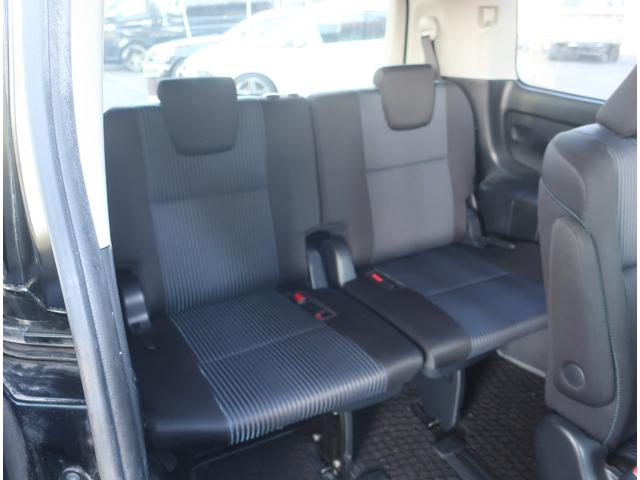 ヴォクシー ＺＳ　ナビ　地デジ　バックカメラ　Ｂｌｕｅｔｏｏｔｈ　フリップダウンモニター　記録簿　両側パワースライドドア　純正ＬＥＤヘッドライト　フォグランプ　ビルトインＥＴＣ　スマートキー　プッシュスタート（25枚目）