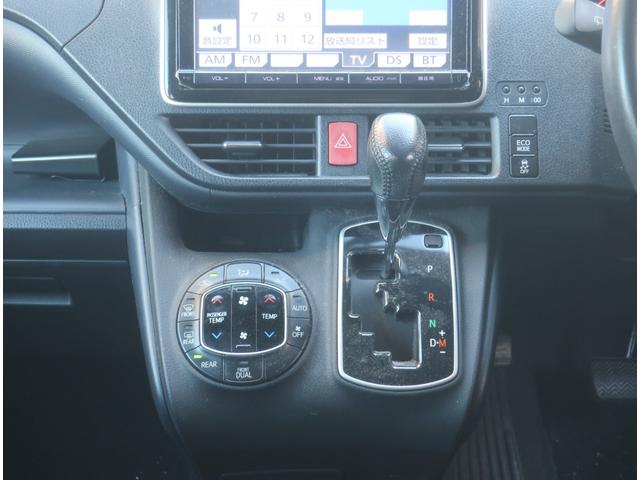 ヴォクシー ＺＳ　ナビ　地デジ　バックカメラ　Ｂｌｕｅｔｏｏｔｈ　フリップダウンモニター　記録簿　両側パワースライドドア　純正ＬＥＤヘッドライト　フォグランプ　ビルトインＥＴＣ　スマートキー　プッシュスタート（34枚目）