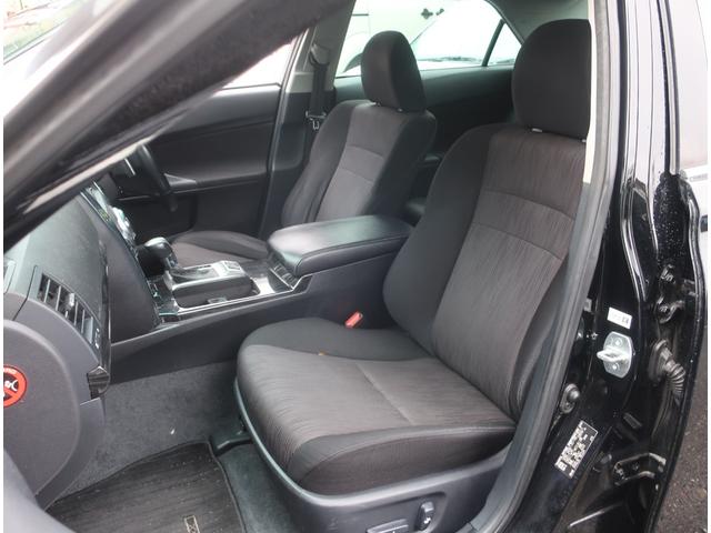 マークＸ ２５０Ｇ　Ｓパッケージリラックスセレクション　ユーザー買取車　Ｇ‘ｓ仕様　ナビ　地デジ　バックカメラ　Ｂｌｕｅｔｏｏｔｈ　社外１９インチアルミホイール　社外テール　ＨＩＤヘッドライト　イエローフォグランプ　スマートキー　リアスポイラー　ＥＴＣ（22枚目）