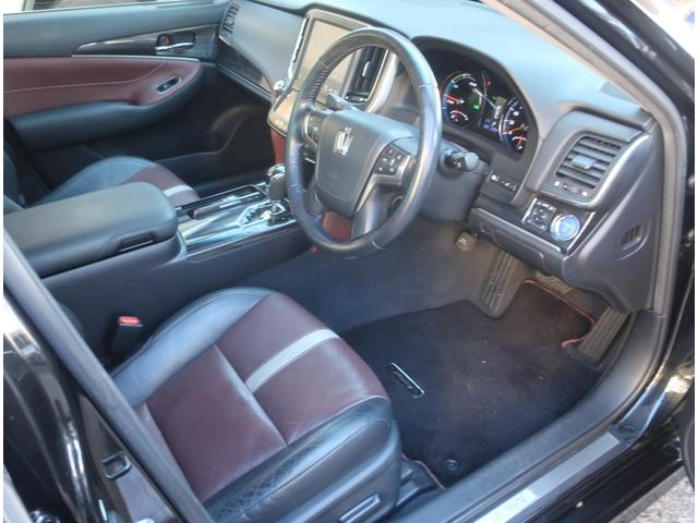 クラウンハイブリッド アスリートＳ　ブラックスタイル　特別仕様車　本革　純正ナビ　地デジ　バックカメラ　Ｂｌｕｅｔｏｏｔｈ　記録簿　クリアランスソナー　クルーズコントロール　パワーシート　シート＆ステアリングヒーター　ビルトインＥＴＣ　ＨＩＤライト（18枚目）