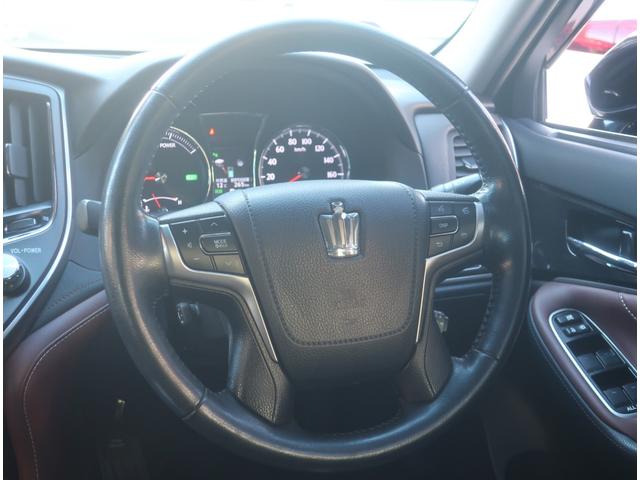 クラウンハイブリッド アスリートＳ　ブラックスタイル　特別仕様車　本革　純正ナビ　地デジ　バックカメラ　Ｂｌｕｅｔｏｏｔｈ　記録簿　クリアランスソナー　クルーズコントロール　パワーシート　シート＆ステアリングヒーター　ビルトインＥＴＣ　ＨＩＤライト（35枚目）