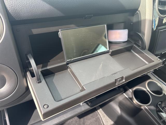 ベリーサ Ｃ　ドレスアップパッケージ　ナビ　ワンセグ　ＣＤラジオ　ＥＴＣ　スマートキー　禁煙　レインセンサー　オートライトシステム　フォグ　プライバシーガラス　革巻きステアリング　社外ホーン（13枚目）