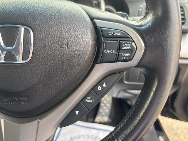 アコード ２４ＴＬ　スポーツスタイル　パドルシフト　リヤスポイラ　パワーシート　ハーフレザー調専用シート　クルコン　ＨＩＤライト　フォグランプ　ターンランプ　外１９インチアルミ　スモークフィルム　ＨＤＤナビ　ワンセグ　バックモニタ　ＥＴＣ（15枚目）