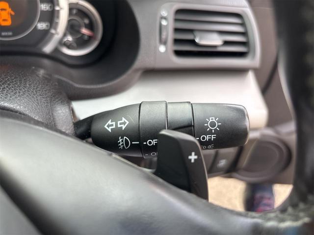 アコード ２４ＴＬ　スポーツスタイル　パドルシフト　リヤスポイラ　パワーシート　ハーフレザー調専用シート　クルコン　ＨＩＤライト　フォグランプ　ターンランプ　外１９インチアルミ　スモークフィルム　ＨＤＤナビ　ワンセグ　バックモニタ　ＥＴＣ（17枚目）