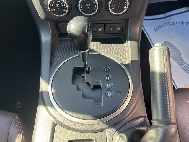 ロードスター VS RHT HDDナビ ワンセグ ブルートゥース DVDビデオ CDラジオ BOSEサウンド 禁煙車 HIDライト 専用革シート Wエアバック サイドエアバック ABS パドルシフト 電動オープン アルミホイール(16枚目)