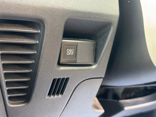 ロードスター VS RHT HDDナビ ワンセグ ブルートゥース DVDビデオ CDラジオ BOSEサウンド 禁煙車 HIDライト 専用革シート Wエアバック サイドエアバック ABS パドルシフト 電動オープン アルミホイール(17枚目)