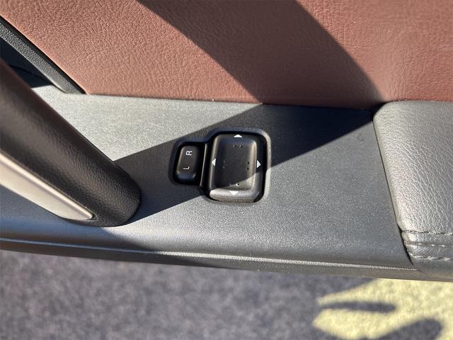 ロードスター VS RHT HDDナビ ワンセグ ブルートゥース DVDビデオ CDラジオ BOSEサウンド 禁煙車 HIDライト 専用革シート Wエアバック サイドエアバック ABS パドルシフト 電動オープン アルミホイール(43枚目)