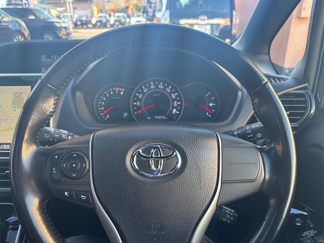 ノア Si 11インチナビフルセグ ブルートゥース DVDビデオ CD バックモニタ ETC モデリスタフルエアロ Wサンルーフ 左電動スライドドア 禁煙 8人乗り ブレーキサポート プッシュスタートLEDライト(9枚目)