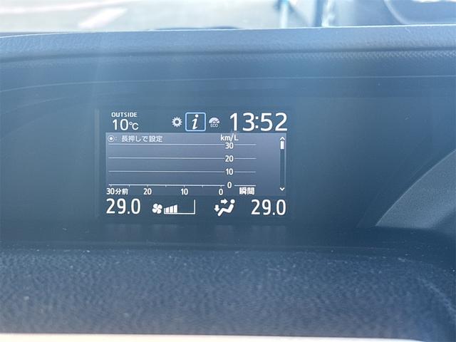 ノア Si 11インチナビフルセグ ブルートゥース DVDビデオ CD バックモニタ ETC モデリスタフルエアロ Wサンルーフ 左電動スライドドア 禁煙 8人乗り ブレーキサポート プッシュスタートLEDライト(20枚目)