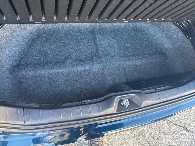 ノア Si 11インチナビフルセグ ブルートゥース DVDビデオ CD バックモニタ ETC モデリスタフルエアロ Wサンルーフ 左電動スライドドア 禁煙 8人乗り ブレーキサポート プッシュスタートLEDライト(45枚目)