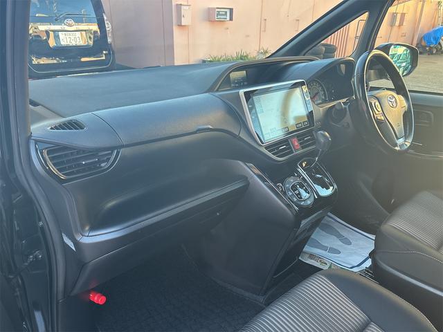 ノア Si 11インチナビフルセグ ブルートゥース DVDビデオ CD バックモニタ ETC モデリスタフルエアロ Wサンルーフ 左電動スライドドア 禁煙 8人乗り ブレーキサポート プッシュスタートLEDライト(52枚目)