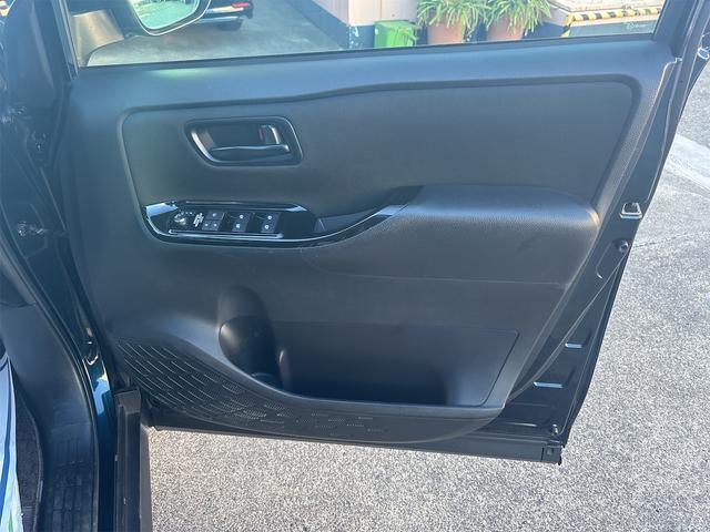 ノア Si 11インチナビフルセグ ブルートゥース DVDビデオ CD バックモニタ ETC モデリスタフルエアロ Wサンルーフ 左電動スライドドア 禁煙 8人乗り ブレーキサポート プッシュスタートLEDライト(55枚目)