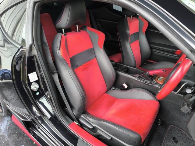 ８６ ＧＴ　ＢＬＩＴＺマフラー／社外車高調／ＧＣ８キャリパー／ＳＡＲＤフロントバンパー／社外サイドステップ・リアサイドアンダースポイラー・ウイング／社外ヘッドライト・テールランプ（8枚目）