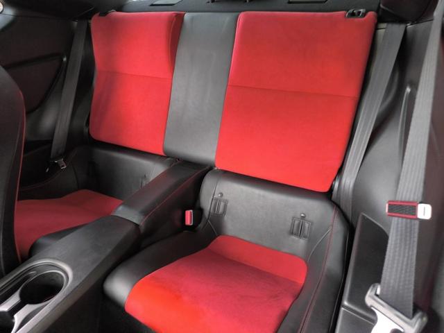 ８６ ＧＴ　ＢＬＩＴＺマフラー／社外車高調／ＧＣ８キャリパー／ＳＡＲＤフロントバンパー／社外サイドステップ・リアサイドアンダースポイラー・ウイング／社外ヘッドライト・テールランプ（10枚目）