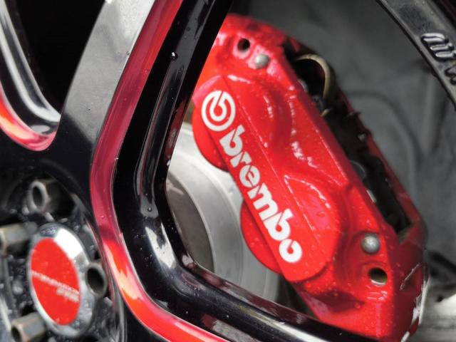 ８６ ＧＴ　ＢＬＩＴＺマフラー／社外車高調／ＧＣ８キャリパー／ＳＡＲＤフロントバンパー／社外サイドステップ・リアサイドアンダースポイラー・ウイング／社外ヘッドライト・テールランプ（15枚目）