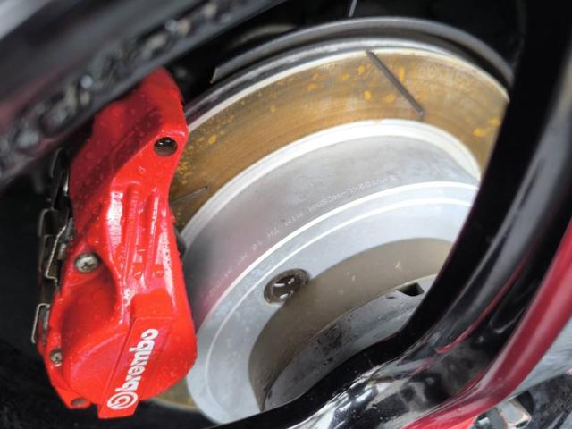 ８６ ＧＴ　ＢＬＩＴＺマフラー／社外車高調／ＧＣ８キャリパー／ＳＡＲＤフロントバンパー／社外サイドステップ・リアサイドアンダースポイラー・ウイング／社外ヘッドライト・テールランプ（22枚目）