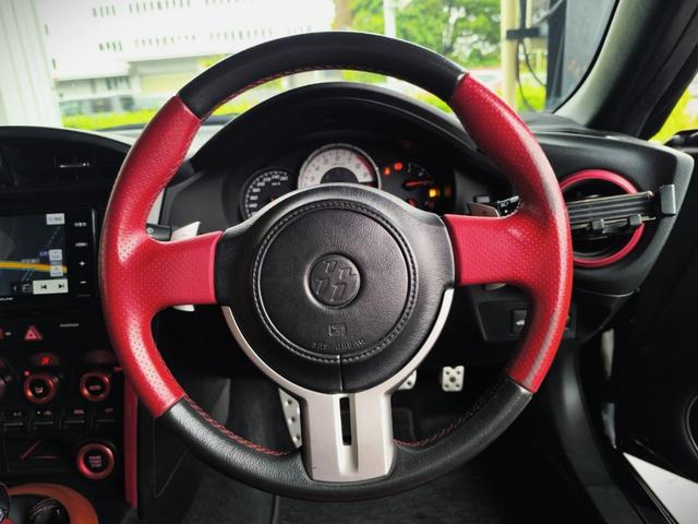 ８６ ＧＴ　ＢＬＩＴＺマフラー／社外車高調／ＧＣ８キャリパー／ＳＡＲＤフロントバンパー／社外サイドステップ・リアサイドアンダースポイラー・ウイング／社外ヘッドライト・テールランプ（23枚目）