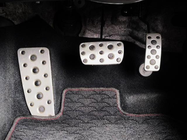 ８６ ＧＴ　ＢＬＩＴＺマフラー／社外車高調／ＧＣ８キャリパー／ＳＡＲＤフロントバンパー／社外サイドステップ・リアサイドアンダースポイラー・ウイング／社外ヘッドライト・テールランプ（25枚目）