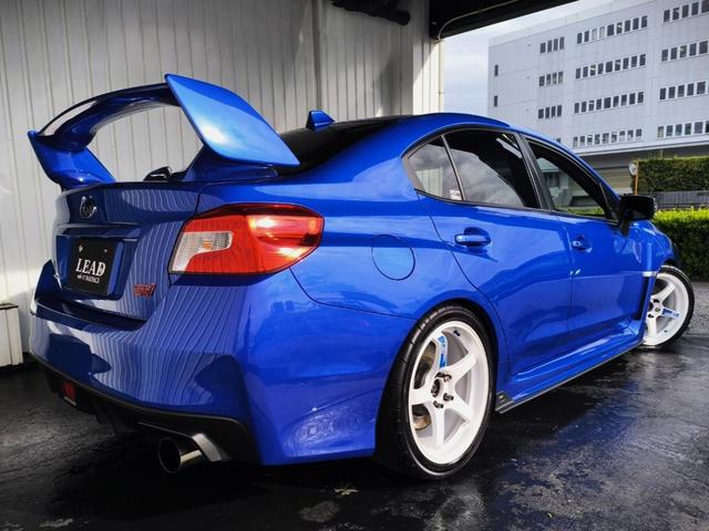 ＷＲＸ ＳＴＩ ＳＴＩ　ワンオーナー／フジツボマフラー／ＴＥＩＮ車高調（ＥＤＦＣ付き）／ＳＴｉフロントリップ・サイドアンダースポイラー／ＳＴｉフロントグリル／ＡＤＶＡＮ　Ｒａｃｉｎｇ　ＧＴ　Ａ６０６１　Ｔ６　１８インチ（3枚目）