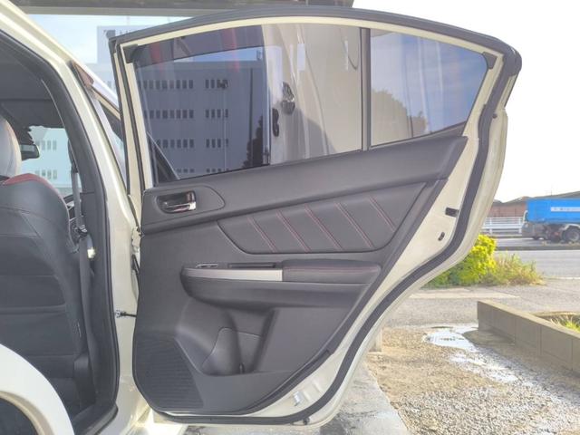 WRX STI STI タイプS HKSマフラー/純正ビルシュタイン/DIXCELローター/STiフルエアロ・カーボンウイング・フロントグリル/AXIS PARTSカーボンミラー/Panasonicナビ/純正 18インチホイール(13枚目)