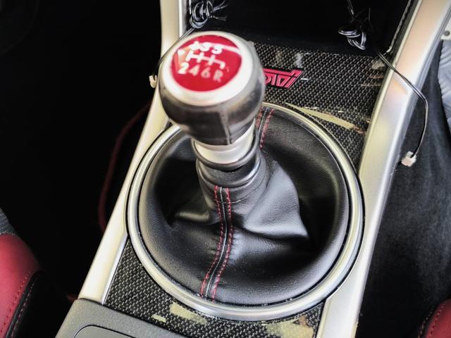 WRX STI STI タイプS HKSマフラー/純正ビルシュタイン/DIXCELローター/STiフルエアロ・カーボンウイング・フロントグリル/AXIS PARTSカーボンミラー/Panasonicナビ/純正 18インチホイール(37枚目)