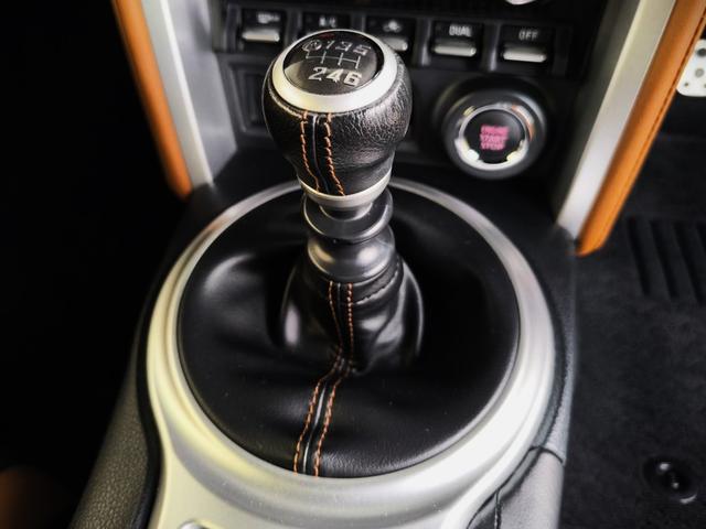 ８６ ＧＴリミテッド　ワンオーナー車　ＮＯＢＬＥＳＳＥ　マフラー　ＴＲＤ　クイックシフト　ＢＬＩＴＺ　ＺＺ－Ｒ車高調　ＲＵＮＤＵＣＥ　キャリパー　ＲＡＹＳ　ＧＲＡＭ　ＬＩＧＨＴＳ　５７Ｘｔｒｅｍｅ　１９インチ（29枚目）