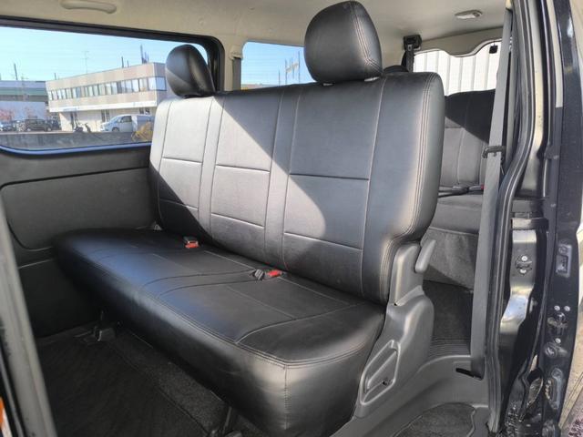 レジアスエースバン ロングDX GLパッケージ バンからワゴンに変更(12乗り公認済み)/PIVOT スロコン/社外 フロントリップ/ALPINEフリップダウンモニター・ナビ/デジタルインナーミラー/シートカバー/社外 16インチホイール(9枚目)