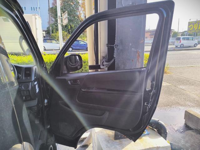 レジアスエースバン ロングDX GLパッケージ バンからワゴンに変更(12乗り公認済み)/PIVOT スロコン/社外 フロントリップ/ALPINEフリップダウンモニター・ナビ/デジタルインナーミラー/シートカバー/社外 16インチホイール(11枚目)