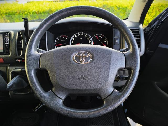 レジアスエースバン ロングDX GLパッケージ バンからワゴンに変更(12乗り公認済み)/PIVOT スロコン/社外 フロントリップ/ALPINEフリップダウンモニター・ナビ/デジタルインナーミラー/シートカバー/社外 16インチホイール(15枚目)