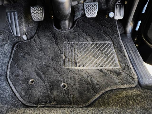 レジアスエースバン ロングDX GLパッケージ バンからワゴンに変更(12乗り公認済み)/PIVOT スロコン/社外 フロントリップ/ALPINEフリップダウンモニター・ナビ/デジタルインナーミラー/シートカバー/社外 16インチホイール(17枚目)