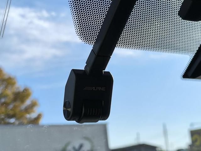 レジアスエースバン ロングDX GLパッケージ バンからワゴンに変更(12乗り公認済み)/PIVOT スロコン/社外 フロントリップ/ALPINEフリップダウンモニター・ナビ/デジタルインナーミラー/シートカバー/社外 16インチホイール(27枚目)