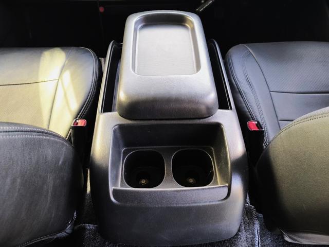 レジアスエースバン ロングDX GLパッケージ バンからワゴンに変更(12乗り公認済み)/PIVOT スロコン/社外 フロントリップ/ALPINEフリップダウンモニター・ナビ/デジタルインナーミラー/シートカバー/社外 16インチホイール(29枚目)