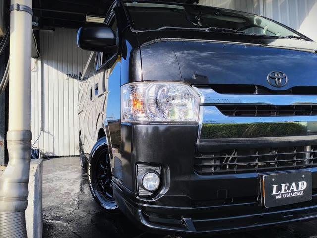 レジアスエースバン ロングDX GLパッケージ バンからワゴンに変更(12乗り公認済み)/PIVOT スロコン/社外 フロントリップ/ALPINEフリップダウンモニター・ナビ/デジタルインナーミラー/シートカバー/社外 16インチホイール(33枚目)