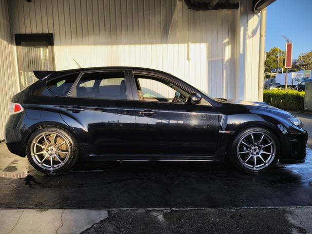 インプレッサ WRX STi ZERO SPORTインテークパイプ/STi純正オプションマフラー・フロントリップ/HKS車高調/Defiブースト計/NARDIステアリング/G.speed G-01 18インチホイール(4枚目)