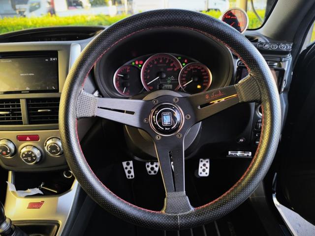 インプレッサ WRX STi ZERO SPORTインテークパイプ/STi純正オプションマフラー・フロントリップ/HKS車高調/Defiブースト計/NARDIステアリング/G.speed G-01 18インチホイール(22枚目)