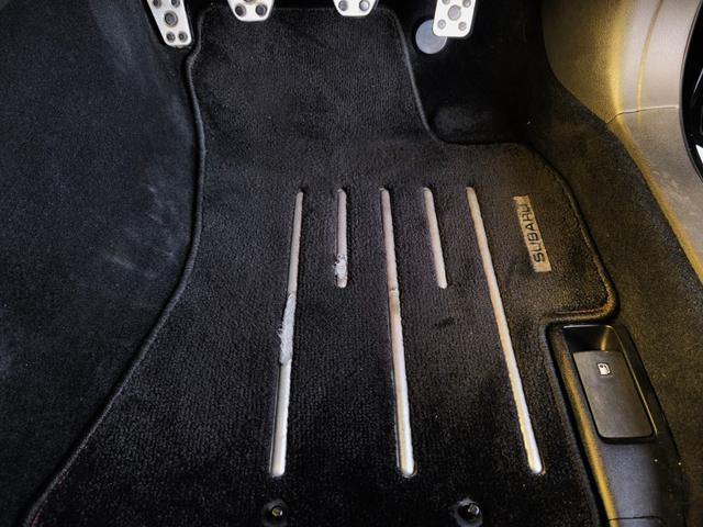 インプレッサ WRX STi ZERO SPORTインテークパイプ/STi純正オプションマフラー・フロントリップ/HKS車高調/Defiブースト計/NARDIステアリング/G.speed G-01 18インチホイール(29枚目)