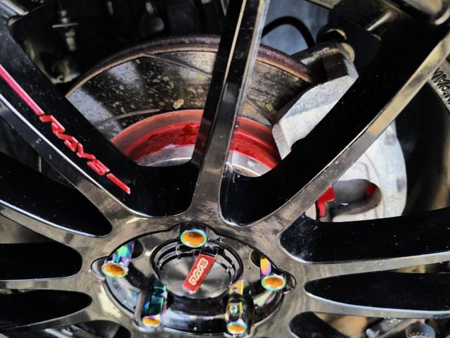 スイフトスポーツ ベースグレード　ワンオーナー　ＨＫＳ　エアクリーナー　ＨＫＳ　Ｈｉ－Ｐｏｗｅｒ　ＳＰＥＣ－Ｌ　マフラー　ＨＫＳ　Ｈｉ－Ｐｏｗｅｒ　ＳＰＥＣ－Ｒ　車高調　ＲＡＹＳ　ＧＲＡＭ　ＬＩＧＨＴＳ　５７Ｘｔｒｅｍｅ　１７インチ（21枚目）