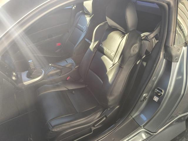 フェアレディZ バージョンST HPIエアクリーナー/TOMEIチタンマフラー/社外イグニッションコイル/TEIN車高調/STAGEA純正フロントアッパーアーム/originフルエアロ/central20ボンネット(9枚目)