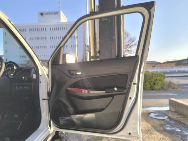 スイフトスポーツ 　１オーナー車／ＨＫＳエアクリーナー・ブローオフ／モンスタースポーツマフラー・スプリング・ウイング／ＮＯＢＬＥＳＳＥアイライン／ＲＡＣＩＮＧ　ＧＥＡＲフォグ／ＷＯＲＫＥＭＯＴＩＯＮ　Ｔ５Ｒ　１８インチ（11枚目）