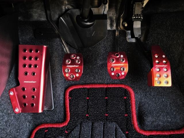 スイフトスポーツ 　１オーナー車／ＨＫＳエアクリーナー・ブローオフ／モンスタースポーツマフラー・スプリング・ウイング／ＮＯＢＬＥＳＳＥアイライン／ＲＡＣＩＮＧ　ＧＥＡＲフォグ／ＷＯＲＫＥＭＯＴＩＯＮ　Ｔ５Ｒ　１８インチ（26枚目）