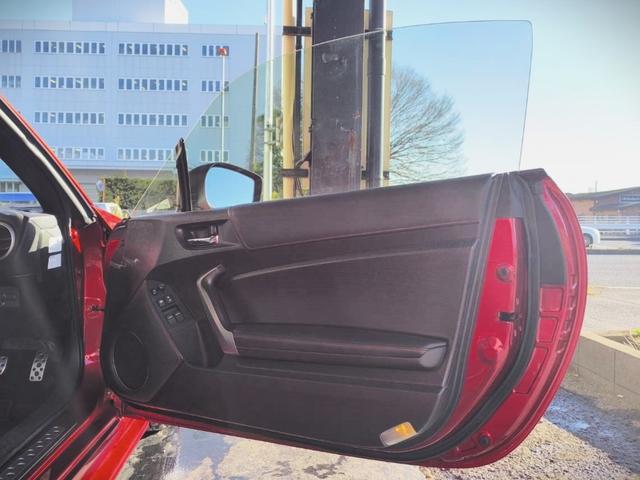 86 GT CUSCOスーパーチャージャーキット ROSSO MODELLOマフラー BLITZ車高調 KRC JAPANフルエアロ KUHL RACINGウイング KUHL RACING VERZ 19インチ(11枚目)