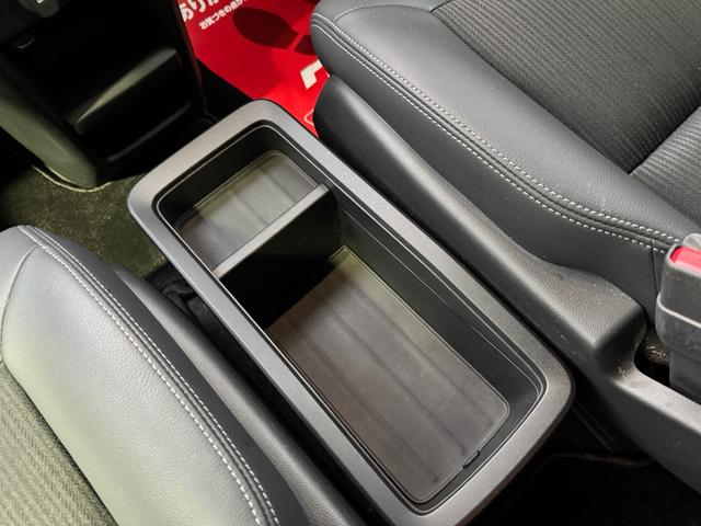ステップワゴン ｅ：ＨＥＶスパーダ　／ホンダセンシング／純正１１．４インチナビ／後席モニター／電動リヤゲート／両側電動スライドドア／ＬＥＤヘッドライト／ＥＴＣ／ドラレコ／プッシュスタート／スマートキー／（46枚目）