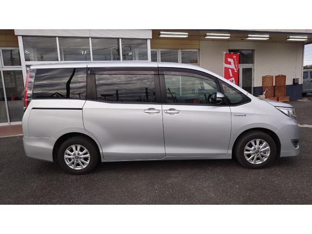 ノア ハイブリッドＧ（4枚目）