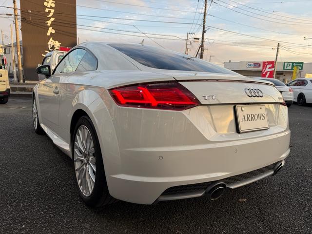 ＴＴクーペ ２．０ＴＦＳＩ　クワトロ　Ｓラインパッケージ（9枚目）