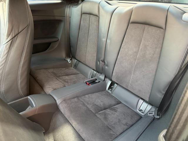 ＴＴクーペ ２．０ＴＦＳＩ　クワトロ　Ｓラインパッケージ（13枚目）