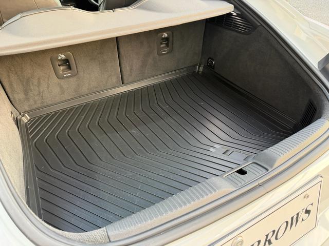 ＴＴクーペ ２．０ＴＦＳＩ　クワトロ　Ｓラインパッケージ（17枚目）